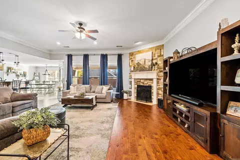 Living - 3024 Dapple Gray Rd, Benton, AR 72015 photo 1 of 4
