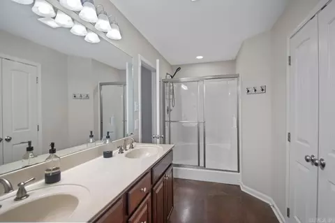Bath - 5340 Wilde, Conway, AR 72034 photo 1 of 2