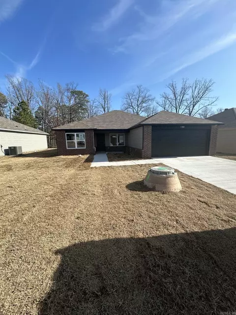 1368 Meadows Dr, Benton, AR 72019 photo 1