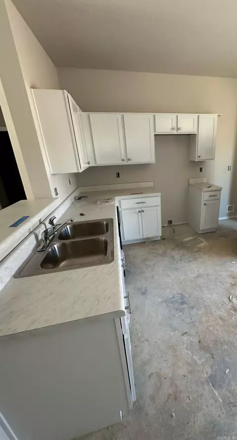 1295 Meadows Dr, Benton, AR 72019 photo 4