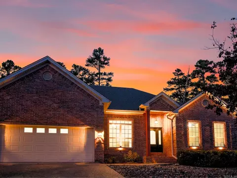 30 Tiburon Way, Hot Springs Village, AR 71909