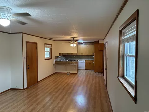 Living - 69 Leonard Loop, Damascus, AR 72039 photo 6 of 10
