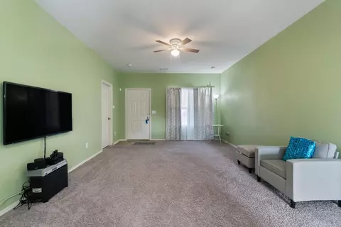 Living - 2017 Milburn Dr, Benton, AR 72015 photo 2 of 6