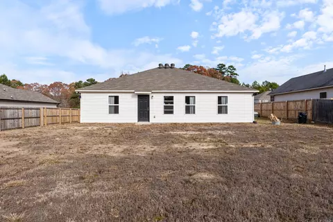 Exterior - 2017 Milburn Dr, Benton, AR 72015 photo 5 of 8