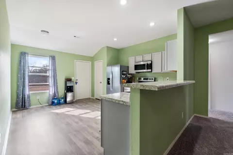 Entry Way - 2017 Milburn Dr, Benton, AR 72015 photo 1 of 3