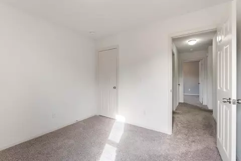 Bedroom - 2017 Milburn Dr, Benton, AR 72015 photo 2 of 6