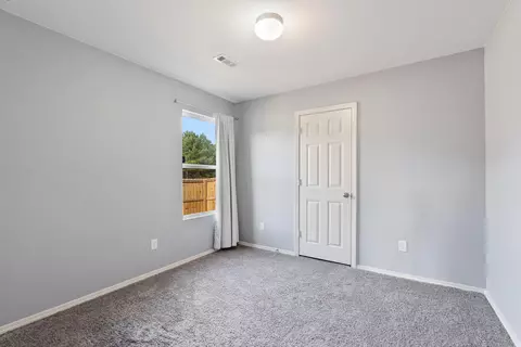 Bedroom - 2017 Milburn Dr, Benton, AR 72015 photo 3 of 6