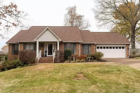 122 Red Oak Dr, Searcy, AR 72143