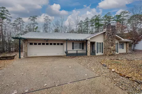 11 Huesca Ln, Hot Springs Village, AR 71909