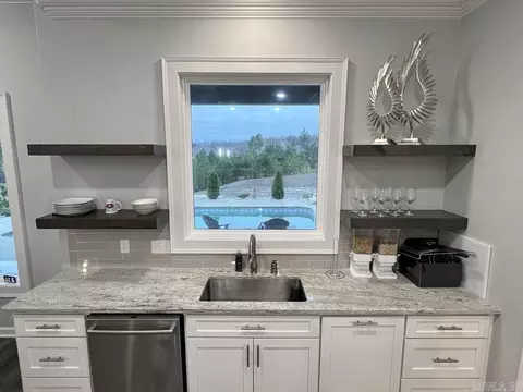 Kitchen - 9081 Stone Cyn, Alexander, AR 72002 photo 7 of 7