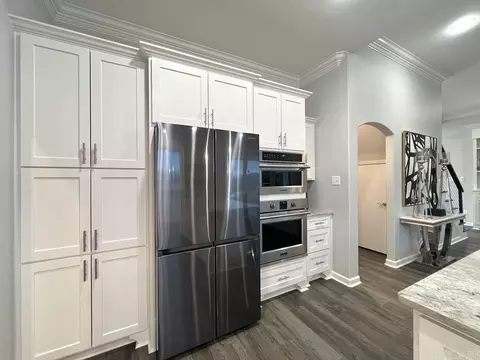 Kitchen - 9081 Stone Cyn, Alexander, AR 72002 photo 5 of 7