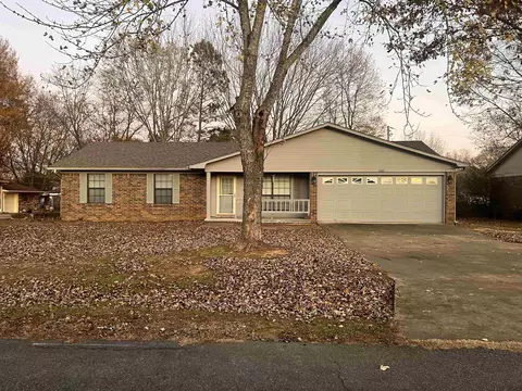 1002 Locust, Beebe, AR 72012 photo 1