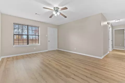 8 Sharon Cv, Cabot, AR 72023 photo 4