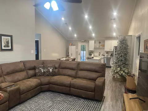 35 Buena Vista Dr, Cabot, AR 72023 photo 4