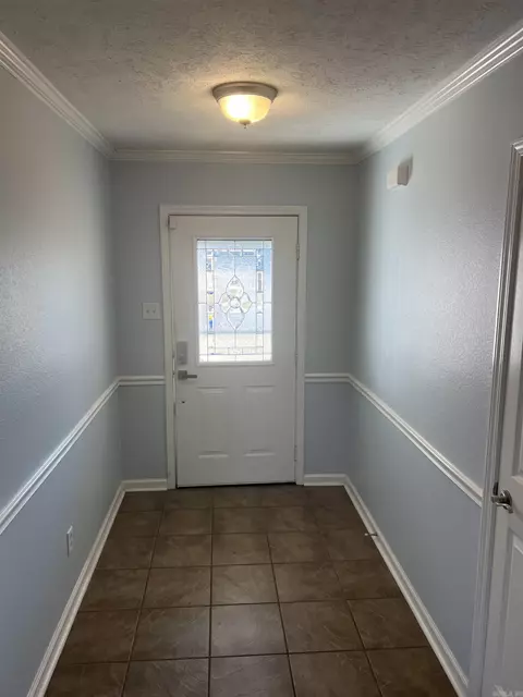Entry Way - 470 Nottingham Cir, Cabot, AR 72023 photo 1 of 3