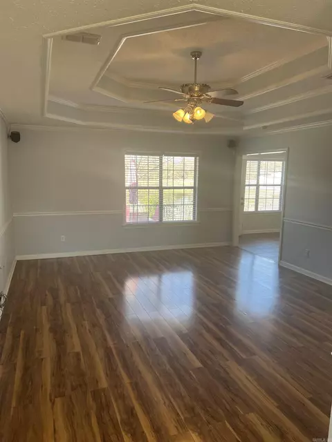 Living - 470 Nottingham Cir, Cabot, AR 72023 photo 3 of 3