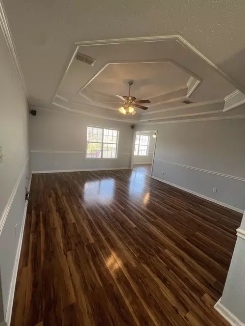 Living - 470 Nottingham Cir, Cabot, AR 72023 photo 1 of 3