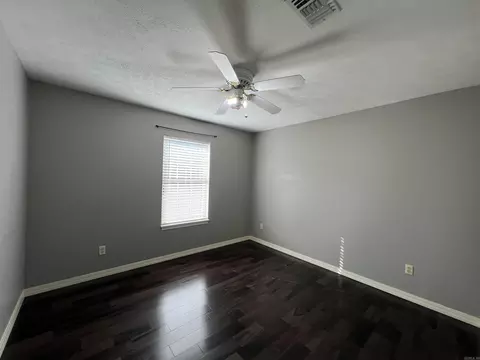 Bedroom - 102 Peace Valley Rd, Ash Flat, AR 72513 photo 3 of 4