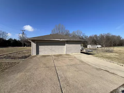 Exterior - 102 Peace Valley Rd, Ash Flat, AR 72513 photo 5 of 9