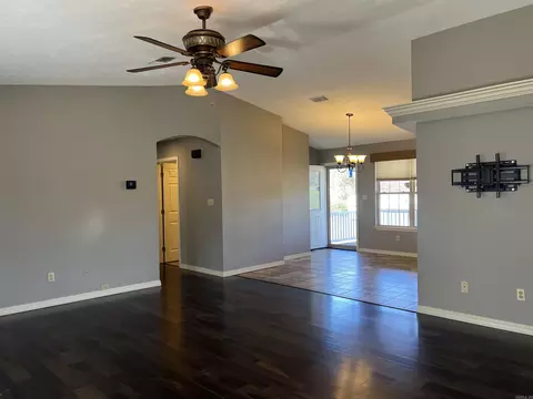Living - 102 Peace Valley Rd, Ash Flat, AR 72513 photo 3 of 3