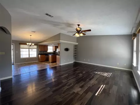 Living - 102 Peace Valley Rd, Ash Flat, AR 72513 photo 1 of 3