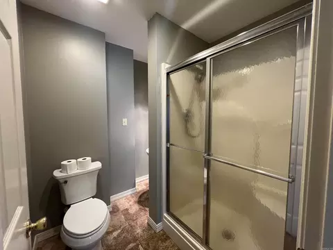 Bath - 102 Peace Valley Rd, Ash Flat, AR 72513 photo 1 of 3