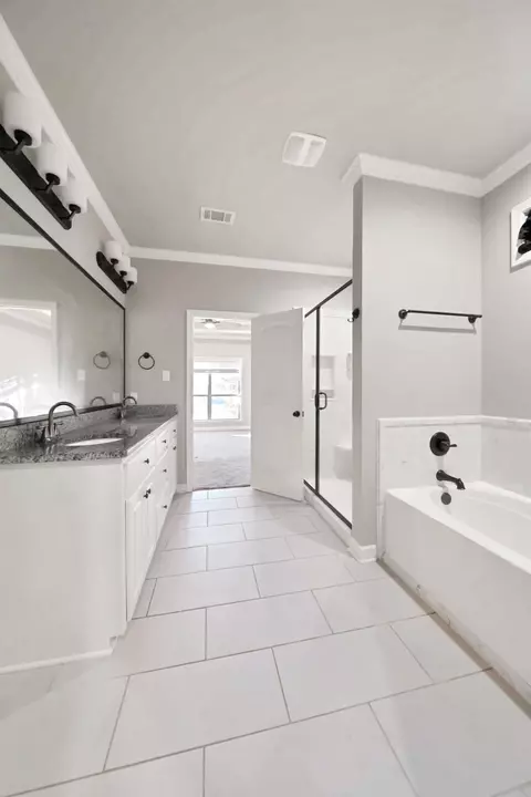 Bath - 165 Hudson Branch Dr, Austin, AR 72007 photo 4 of 5
