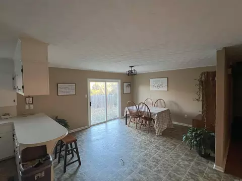 Dining - 401 Hwy 64 E, Conway, AR 72032 photo 1 of 1