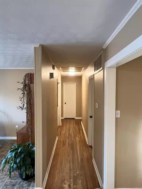 Entry Way - 401 Hwy 64 E, Conway, AR 72032 photo 1 of 1
