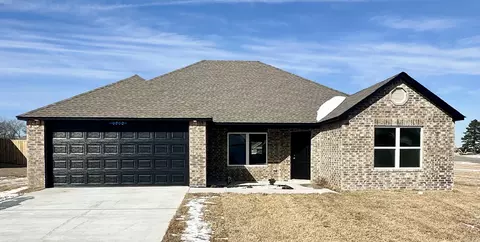 1712 Ridgefield Cir, Searcy, AR 72143