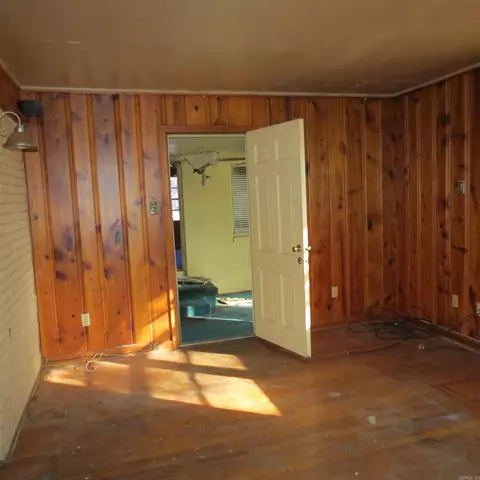 Living - 1810 W 32, Pine Bluff, AR 71603 photo 3 of 4