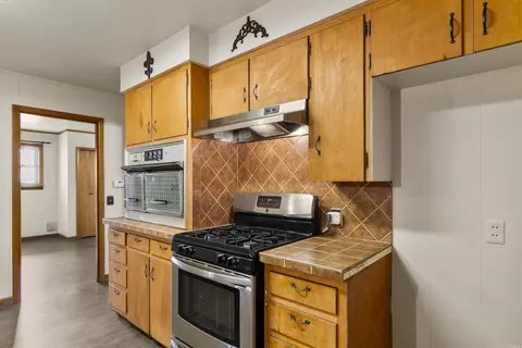 Kitchen - 412 Elm St, Augusta, AR 72006 photo 3 of 4