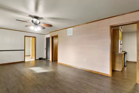 Living - 412 Elm St, Augusta, AR 72006 photo 5 of 6
