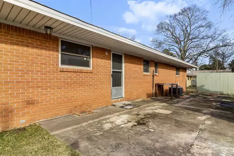 Exterior - 412 Elm St, Augusta, AR 72006 photo 4 of 6