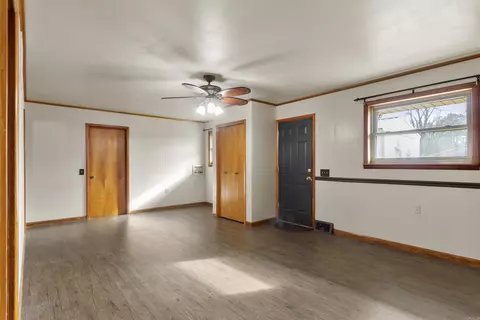 Living - 412 Elm St, Augusta, AR 72006 photo 4 of 6