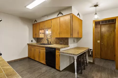 Kitchen - 412 Elm St, Augusta, AR 72006 photo 4 of 4