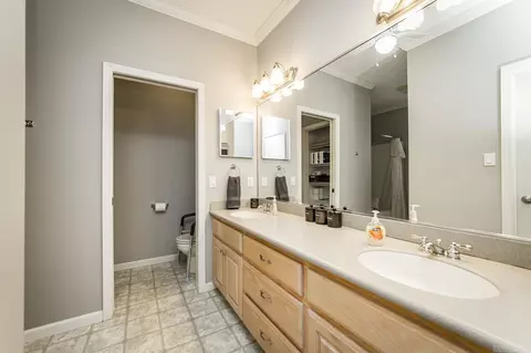 Bath - 1145 Davidson Cir, Edgemont, AR 72044 photo 1 of 3