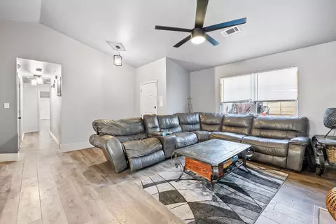 Entry Way - 6505 Rolla Rd, Benton, AR 72019 photo 1 of 1