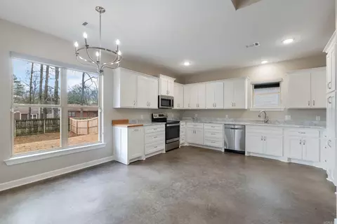 2835 Carmichael Dr, Conway, AR 72034 photo 9