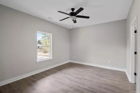 910 Thelma, Benton, AR 72015 photo 10