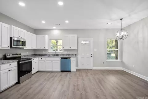 910 Thelma, Benton, AR 72015 photo 7