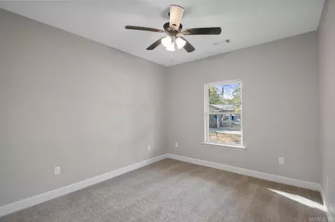 910 Thelma, Benton, AR 72015 photo 18