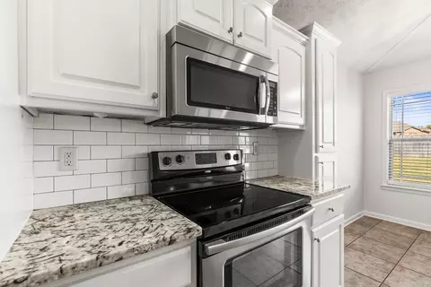 Kitchen - 42 Bryson Dr, Ward, AR 72176 photo 1 of 2