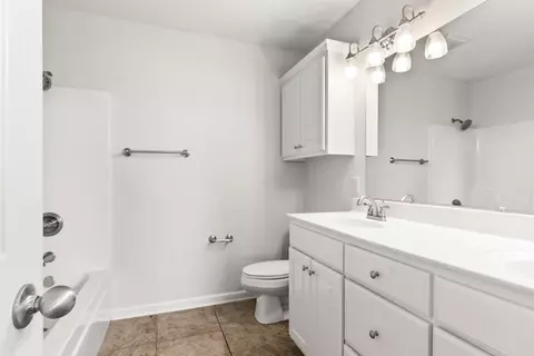 Bath - 42 Bryson Dr, Ward, AR 72176 photo 1 of 2