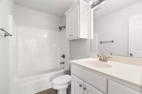 Bath - 42 Bryson Dr, Ward, AR 72176 photo 2 of 2