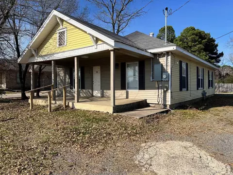 1420 Robins, Conway, AR 72034 photo 2