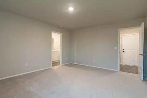 Bedroom - 1302 Springvine Dr, Searcy, AR 72143 photo 6 of 6