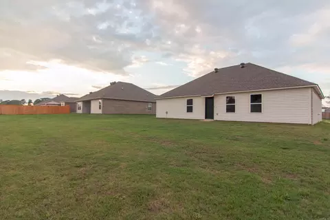 Exterior - 1302 Springvine Dr, Searcy, AR 72143 photo 3 of 3