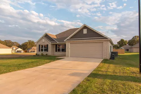 Exterior - 1302 Springvine Dr, Searcy, AR 72143 photo 2 of 3