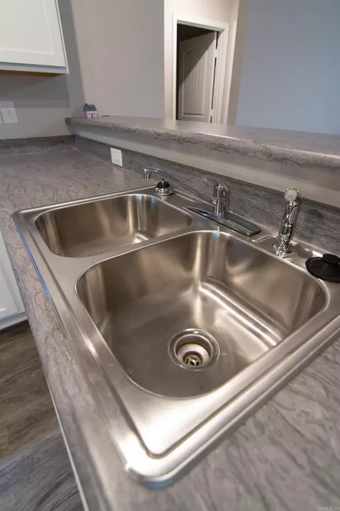 Kitchen - 1302 Springvine Dr, Searcy, AR 72143 photo 5 of 5